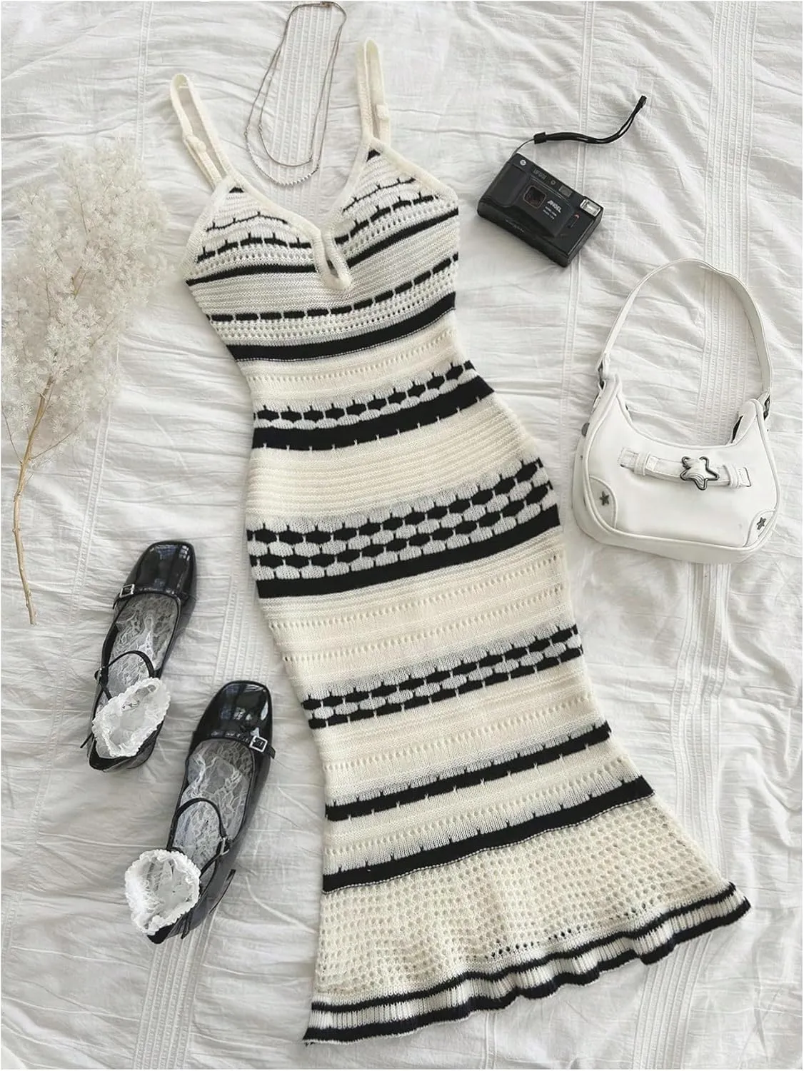 OYOANGLE Women's Striped Knitted V Neck Sleeveless Chemise Dresses Spaghetti Strap Bodycon Fishtail Midi Dresses